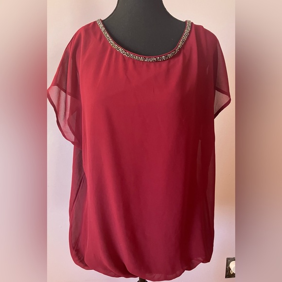 Ricki’s burgundy short sleeved top with split back Size L - Picture 1 of 6